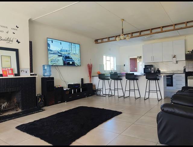 3 BEDROOM HOUSE FOR SALE IN SILVER OAKS